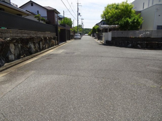 【前面道路含む現地写真】 | 川西市美山台2丁目2の67　中古一戸建て