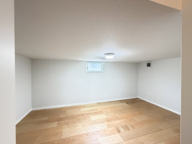 【収納】 | 【新規分譲２棟】本浦町の新築！（南棟） | 天井高1400の小屋裏収納です。約6帖あるので、何でも詰め込んでおけますね！
