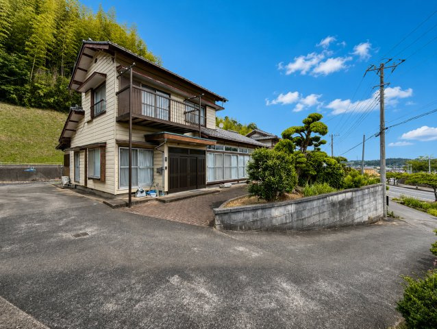 香取郡多古町多古　中古戸建の外観|※画像の一部はAIを用いて加工・編集しています。実際の状況と異なる場合がありますので、ご了承下さい。