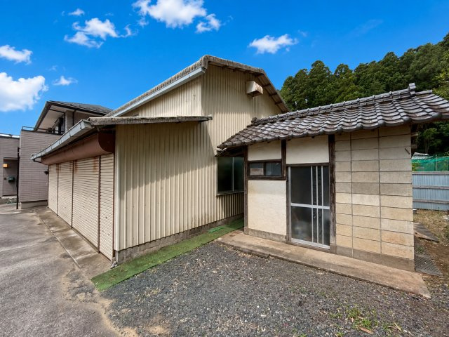 香取郡多古町多古　中古戸建のその他|倉庫※画像の一部はAIを用いて加工・編集しています。実際の状況と異なる場合がありますので、ご了承下さい。