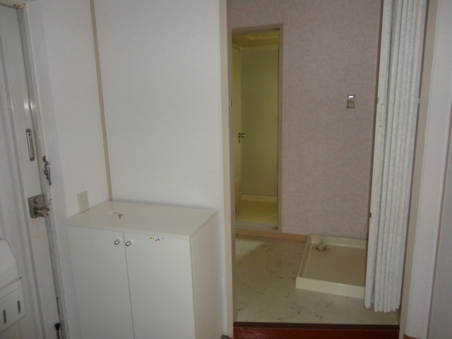 荒木マンションの玄関