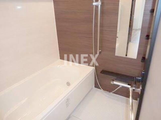 横浜市神奈川区三ツ沢上町の賃貸マンションの浴室