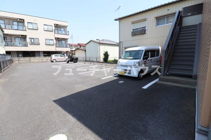 まるまハイツの駐車場