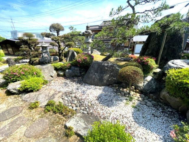 高島市今津町中沼2丁目中古戸建の庭