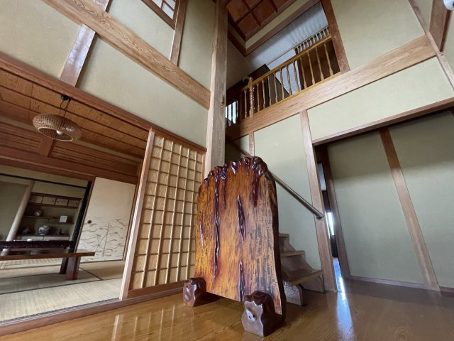 高島市今津町中沼2丁目中古戸建の玄関