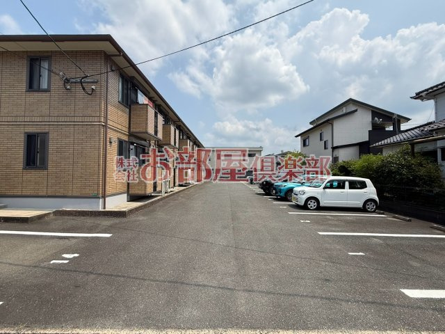 グロワール東合川の駐車場|駐車場があるので、車を買う予定の方も安心です