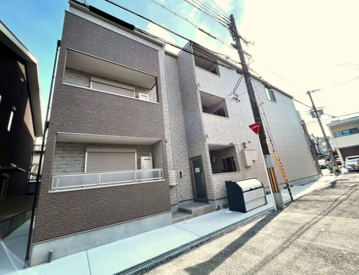 吹田市泉町４丁目のアパートの外観