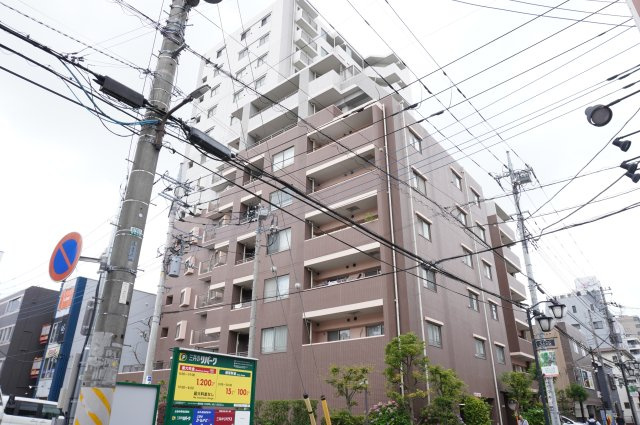 ライオンズステーションプラザ草加の外観