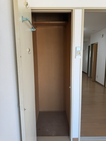 グレイス山王の収納|洋室4.5帖(バルコニー側)　収納