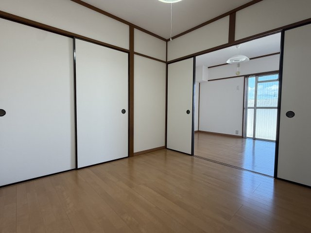 グレイス山王の居間・リビング|洋室4.5帖（中央）