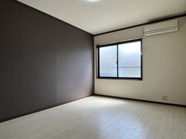 トピア新屋の居間・リビング|洋室7.5帖