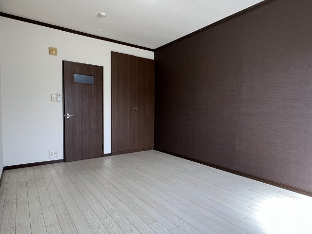 トピア新屋の居間・リビング|洋室7.5帖
