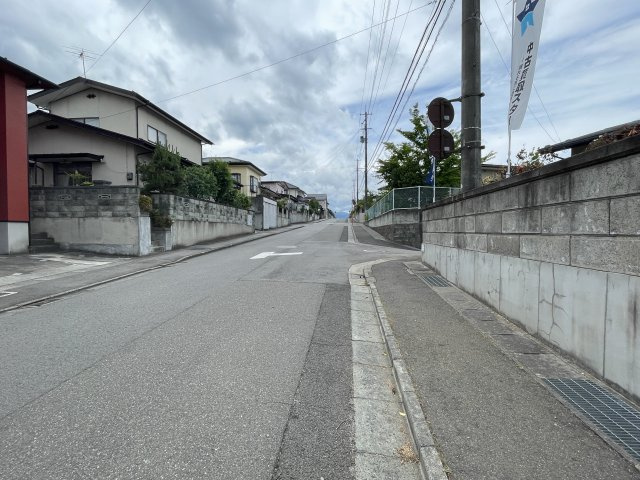 中古戸建　福島市蓬莱町1期　蓬莱東小・蓬莱中の前面道路含む現地写真