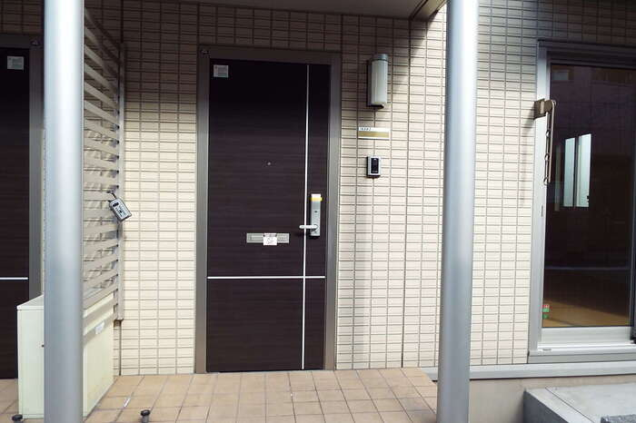 サニーコート水呑　A棟の玄関