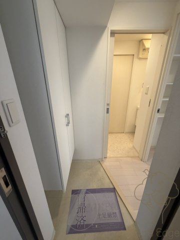 セレニテ梅田ESTの玄関