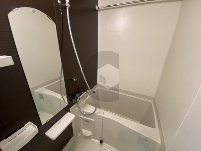 Luxe布施東2の浴室