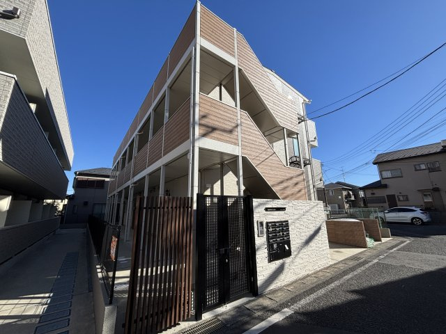 センチュリーオークＢ棟のエントランス