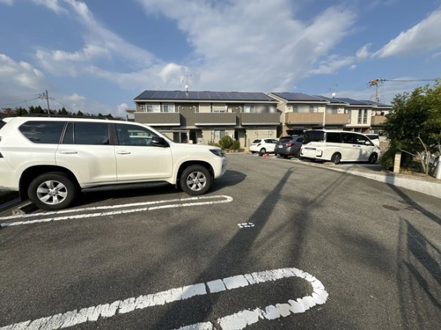 チェリーハウスⅡ　A棟の駐車場