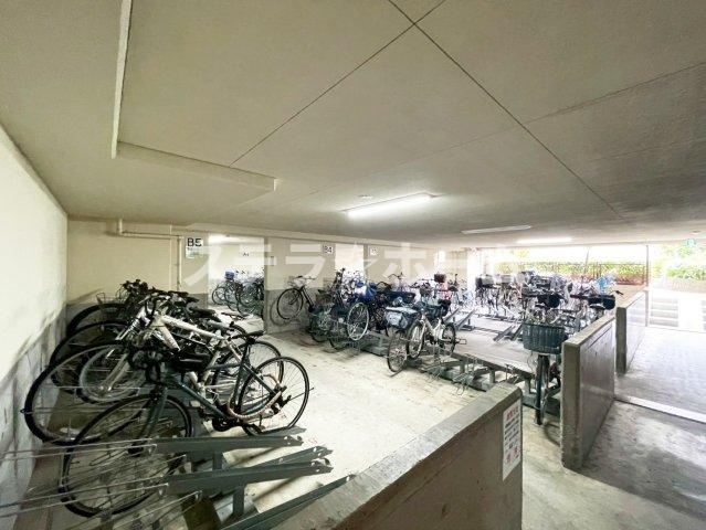 シャトーサンパークスクエアの駐輪場|駐輪場です