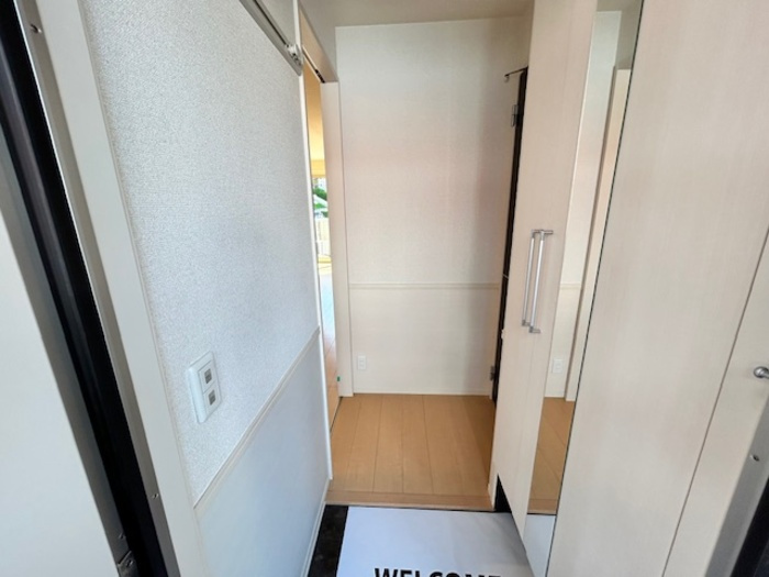 D-K houseの玄関