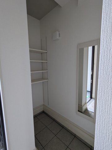 ひたちなか市市毛　4期の収納|シューズインクローゼットには、ベビーカーや遊び道具、災害用グッズを収納いただけます