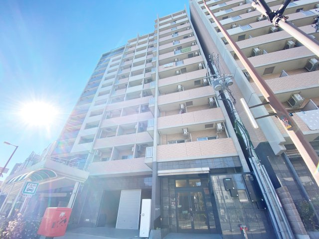 フロンティアタワー九条Ⅲの外観
