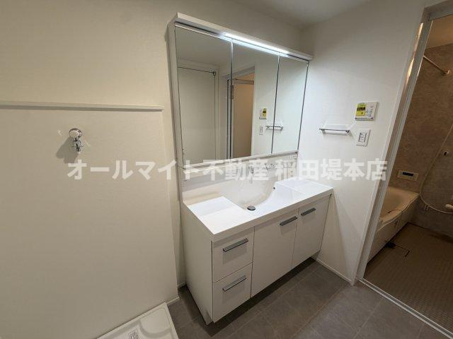 川崎市多摩区栗谷４丁目のアパートの洗面所