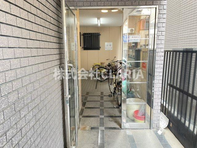 ハイツ優のエントランス