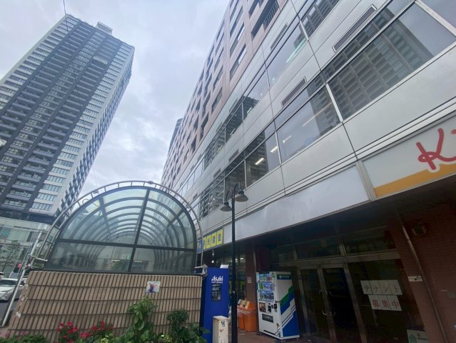 アクス本八幡の外観