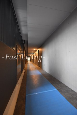 LIBR GRANT 四谷三丁目のロビー