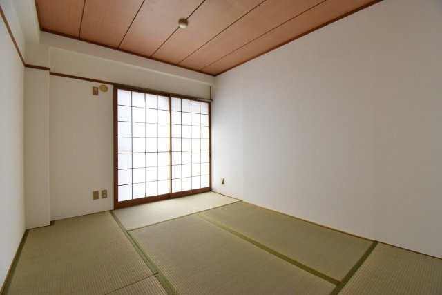 第二町田マンションの和室
