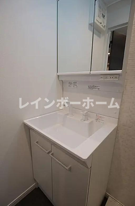ベストステージ谷塚南の独立洗面台|※別部屋参照写真となります。