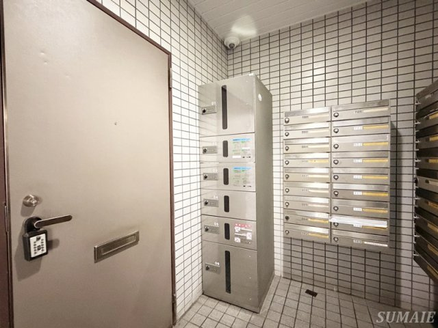 ライオンズマンション伊勢佐木町西のその他共用部分|宅配BOXです☆