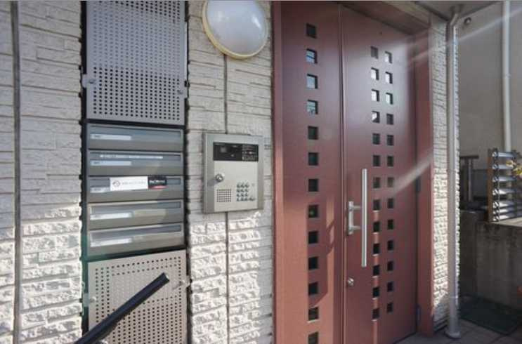 プリミエール西麻布　積水ハウス施工　オートロック　独立洗面台のエントランス