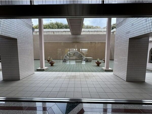 イトーピア千里万博公園のロビー