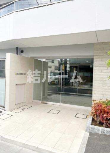 板橋区稲荷台の賃貸マンションのエントランス