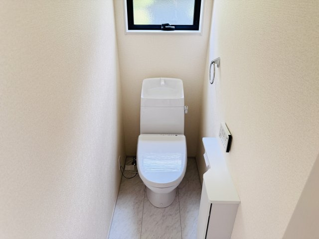 三郷市東町新築戸建（東町７期）のトイレ|温水洗浄暖房便座