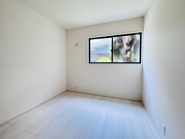 三郷市東町新築戸建（東町７期）の洋室|1Fストレージルーム
