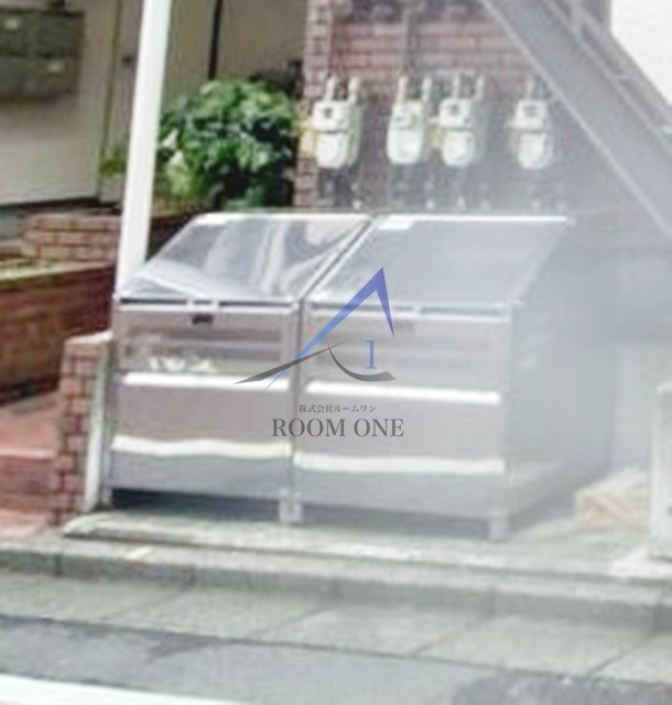 下北沢第2コーポのその他共用部分|敷地内ごみ置き場です。