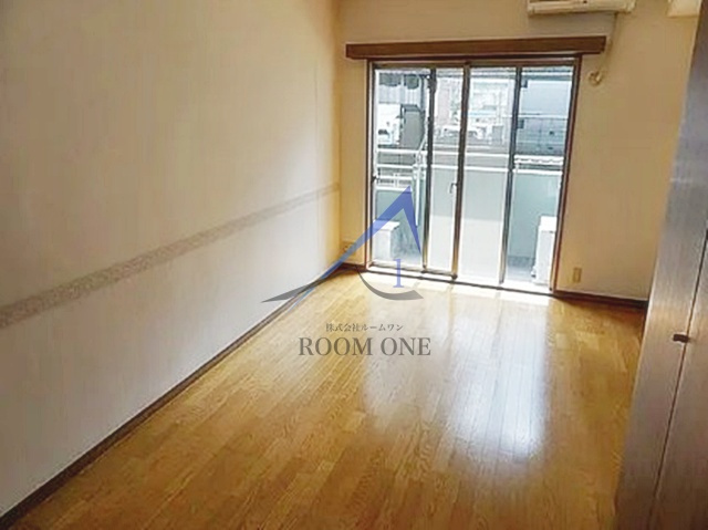 アーバンクリスタル九段下の居間・リビング|洋室のお部屋です。