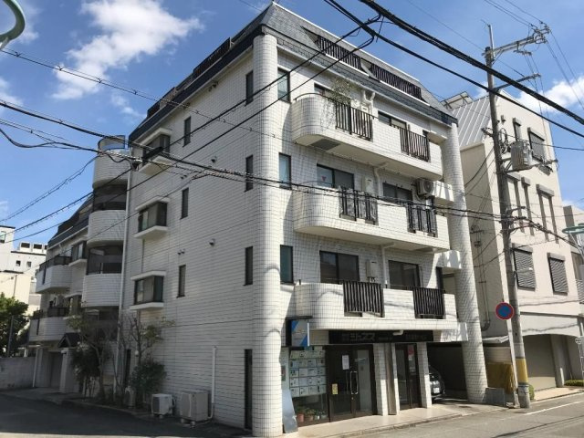 陽光プラザの外観