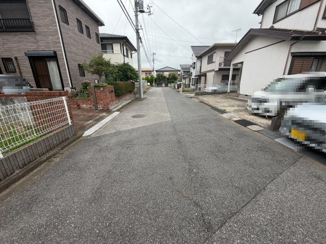【前面道路含む現地写真】 | 千葉県市原市光風台5丁目　南東向き　4LDK