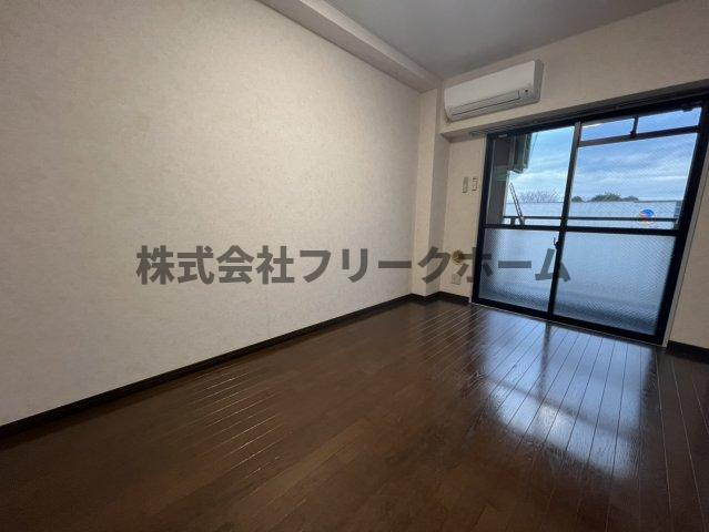 小金井市本町１丁目の賃貸マンションの寝室