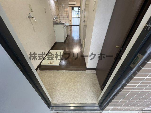 小金井市本町１丁目の賃貸マンションの玄関