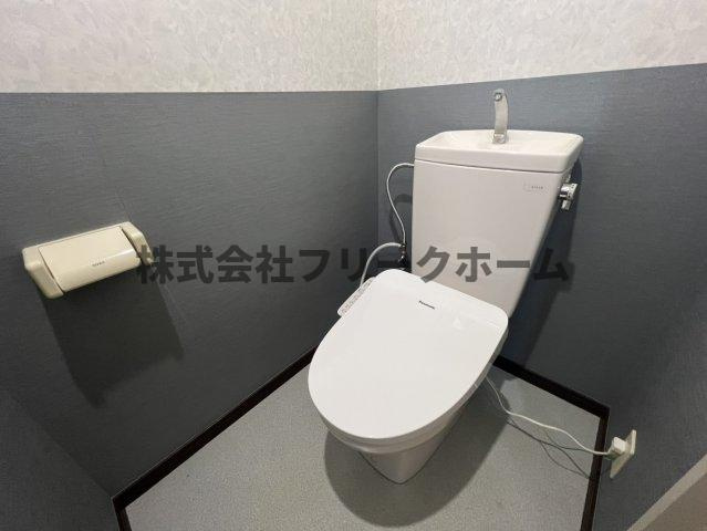 小金井市本町１丁目の賃貸マンションのトイレ