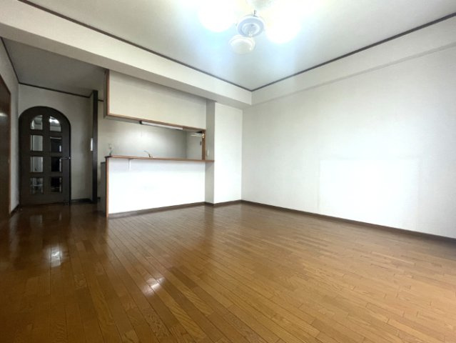 マリオン土器ガーデンの居間・リビング