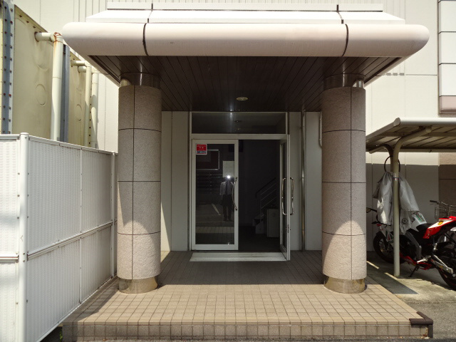 姫路市東延末４丁目の賃貸マンションのエントランス