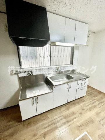 片山町1丁目貸家のキッチン
