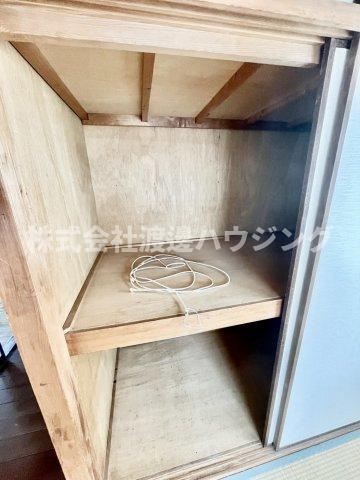 片山町1丁目貸家の収納