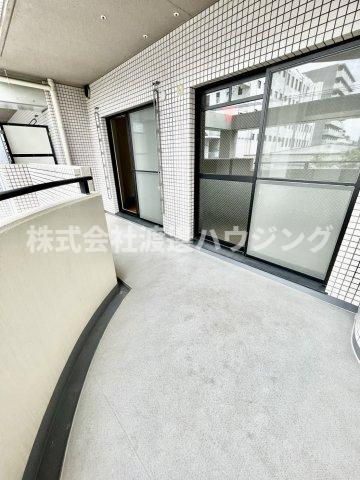 アラメダ江坂のバルコニー
